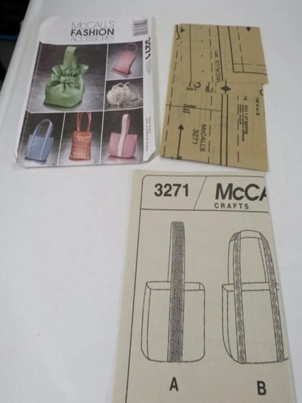 McCalls 3271 Sewing Pattern Purses/Bags 6 styles UNCUT